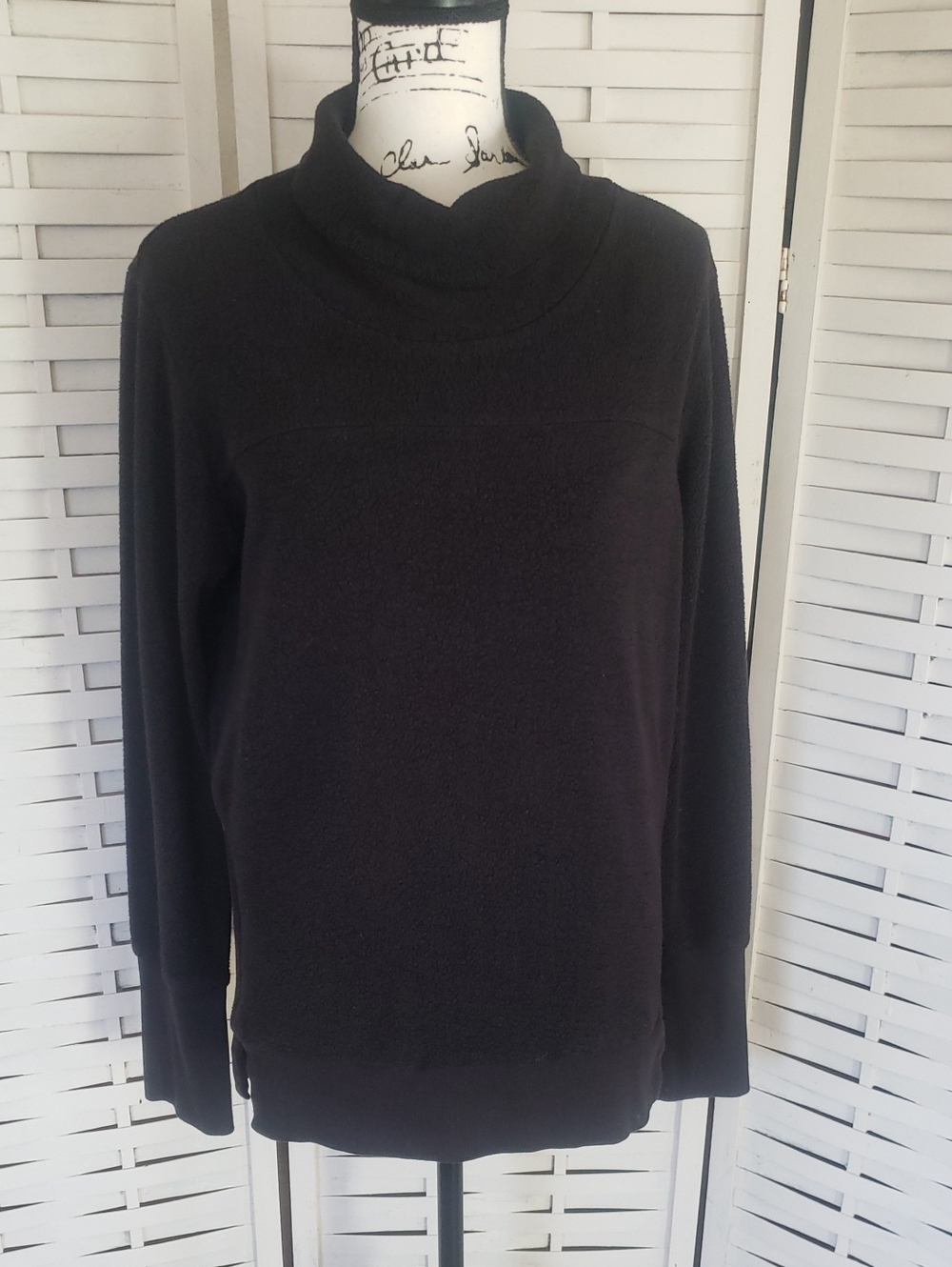ALO Yoga Black Funnel Fleece Neck Sweatshirt Size M
